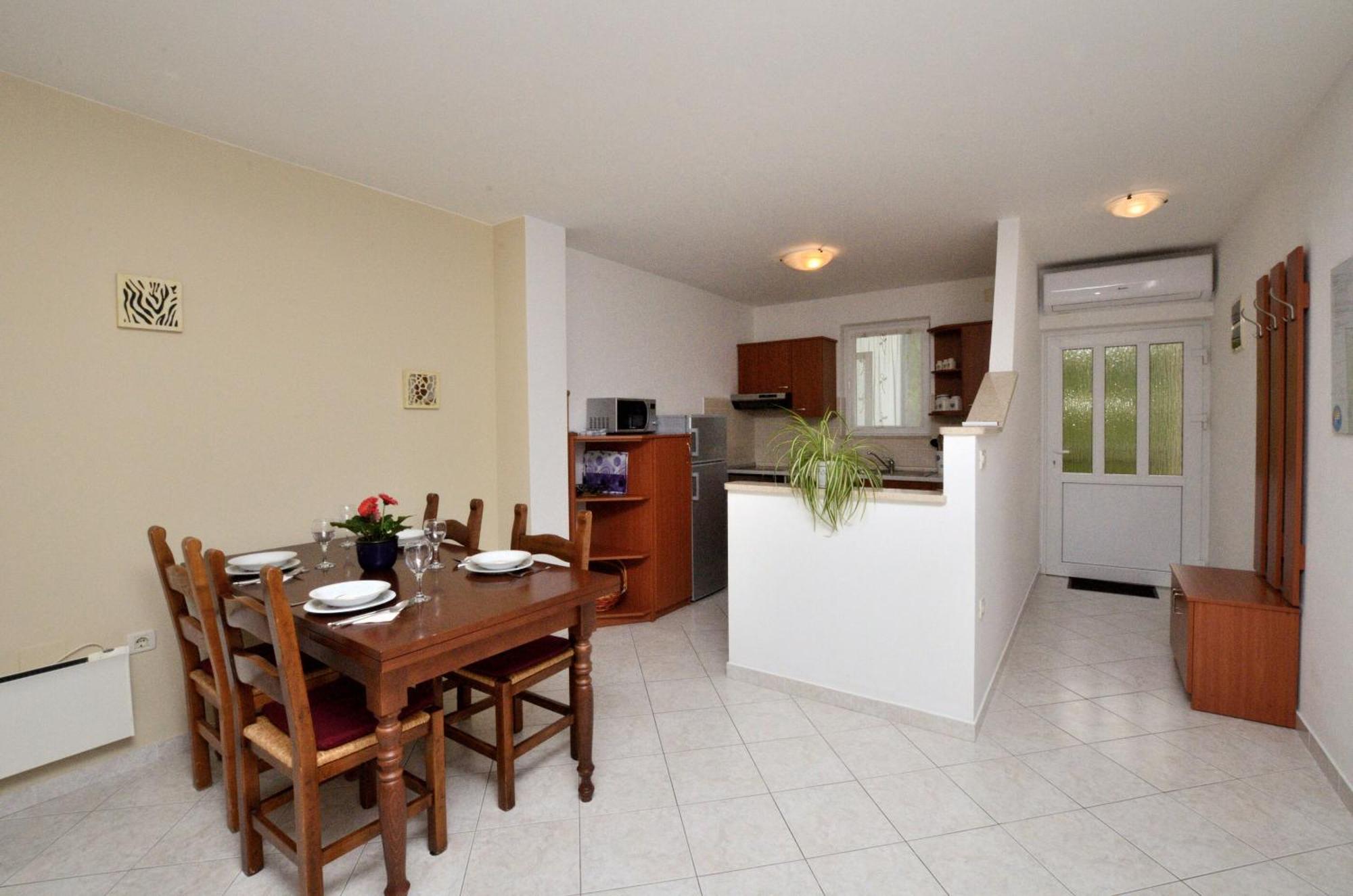 Apartments Marijana Ичичи Экстерьер фото