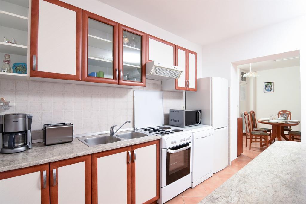 Apartments Marijana Ичичи Экстерьер фото