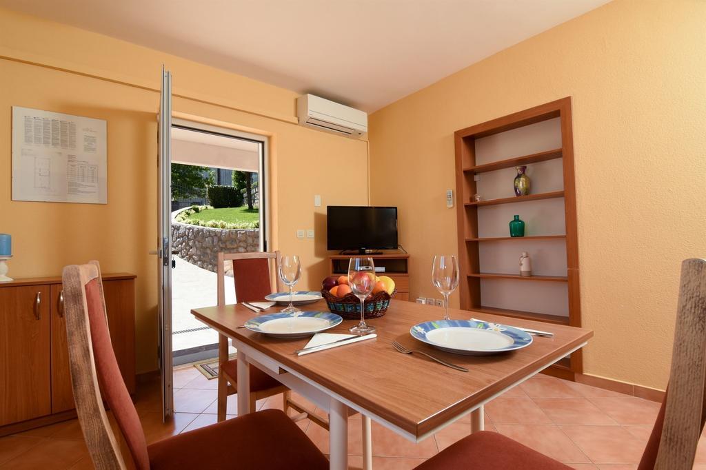 Apartments Marijana Ичичи Экстерьер фото