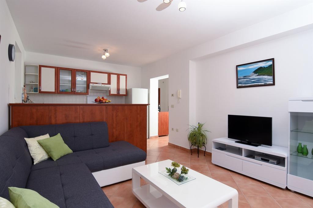 Apartments Marijana Ичичи Экстерьер фото